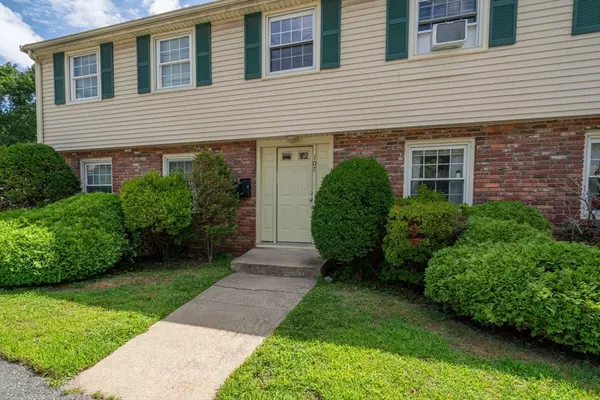 Wakefield, MA 01880,107 Vernon St #D