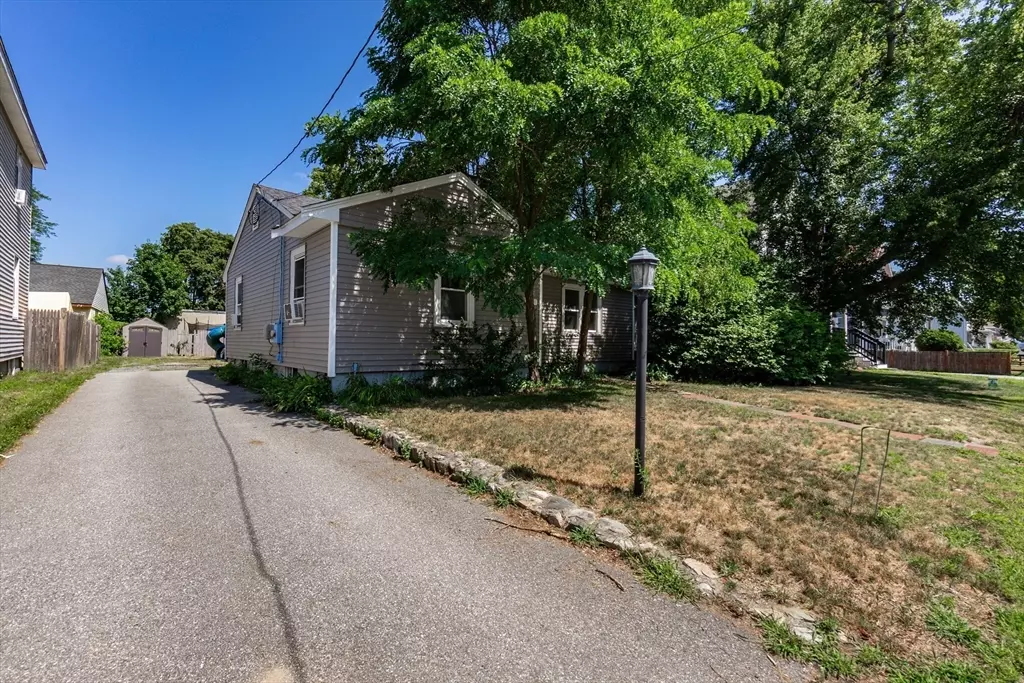 Framingham, MA 01702,26 Hartford St