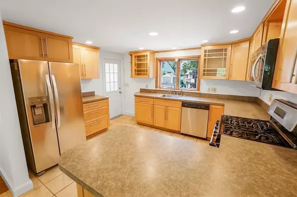 Framingham, MA 01702,26 Hartford St