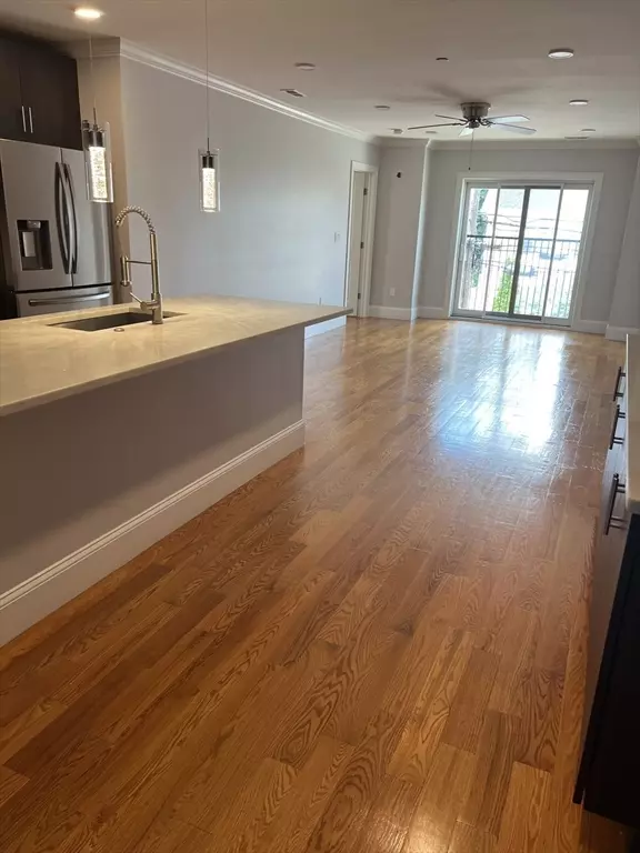 Framingham, MA 01702,74 South St #301