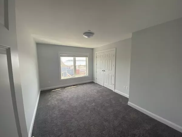 Salem, MA 01970,75 Wharf Street ##304