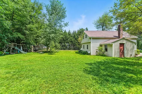 Uxbridge, MA 01569,203 Hartford Ave W