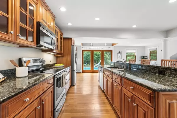 Lynnfield, MA 01940,46 Pine Hill Road