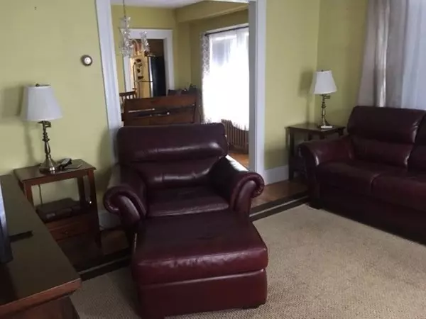 Newton, MA 02460,22 Melville  Avenue #2
