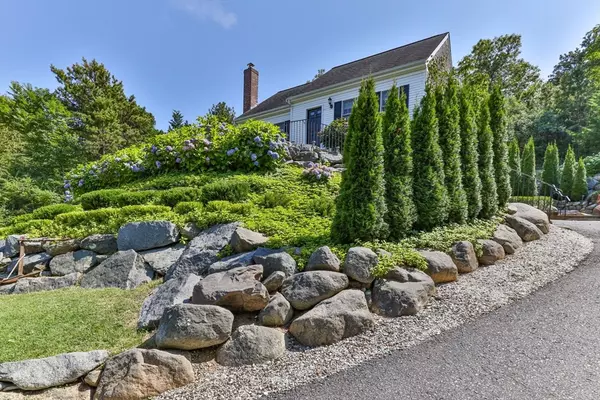 Truro, MA 02666,5 Glacier Drive
