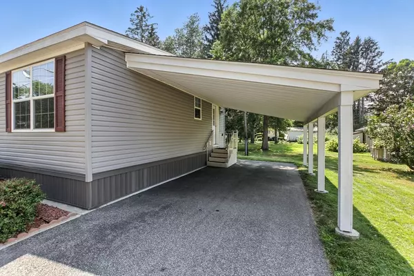 Brimfield, MA 01010,9 Riverview Circle