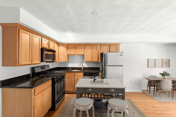 Boston, MA 02128,335-337 Meridian St #4