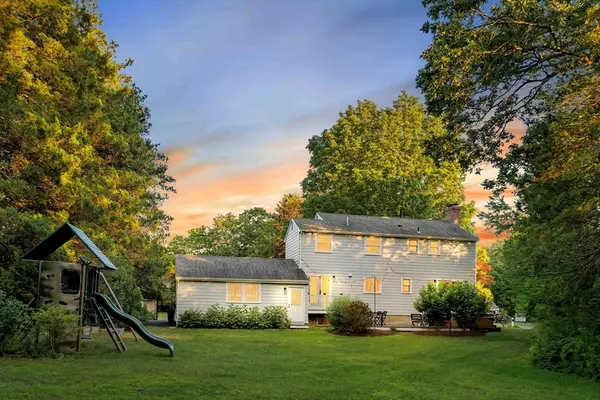 Bedford, MA 01730,13 Norma Rd