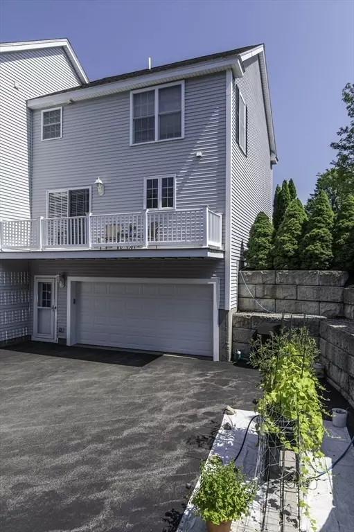 Portsmouth, NH 03801,39A Albacore Way