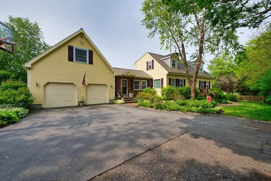 701 Prospect St, Somerset, MA 02726