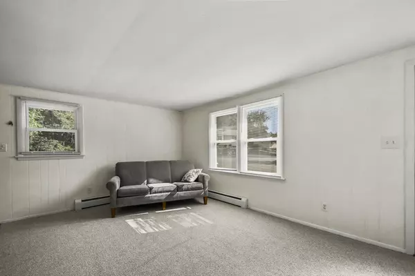 Auburn, MA 01501,20 Grandview Avenue