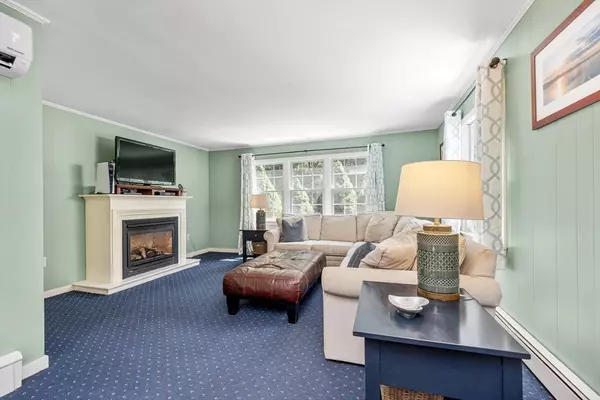 Hingham, MA 02043,20 Brewster Rd