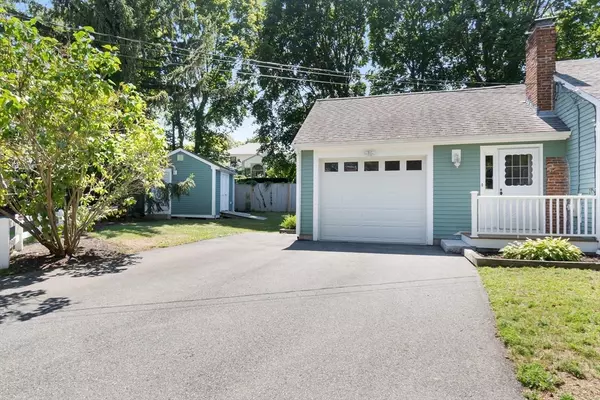 Marblehead, MA 01945,27 May St