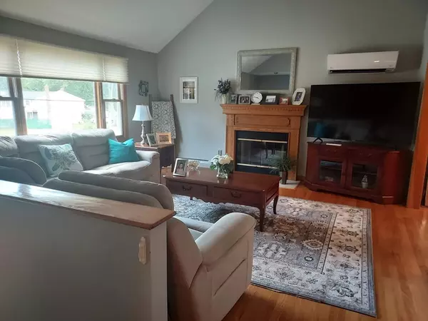 Shrewsbury, MA 01545,1 Dorianna Cir