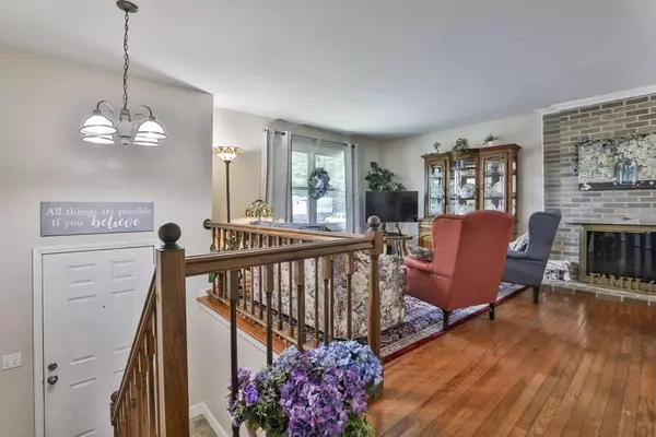 Tyngsborough, MA 01879,11 Birchmont St