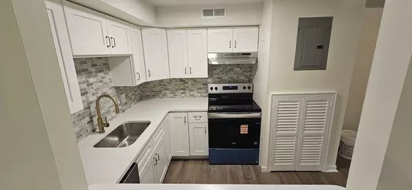 Brockton, MA 02301,116 Oak Ln #2