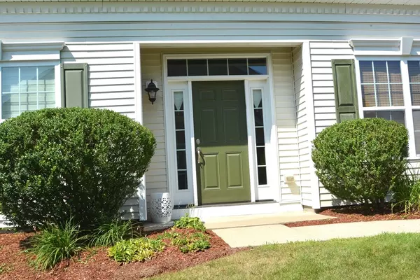 Methuen, MA 01844,8 Hopkins Circle #8