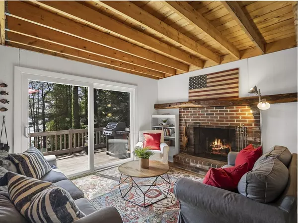 Ashburnham, MA 01430,7 Seneca Drive