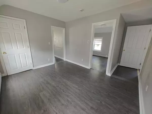 Haverhill, MA 01830,27 Vine St #11