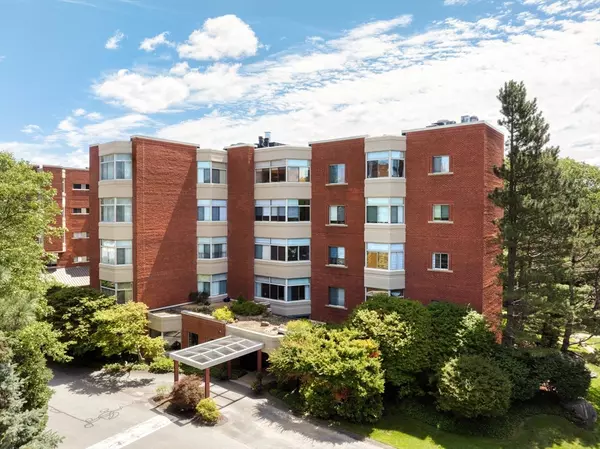 Newton, MA 02467,99 Florence #40-5A