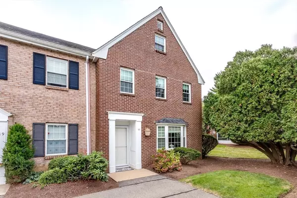 Stoughton, MA 02072,17 Patricia Dr #17
