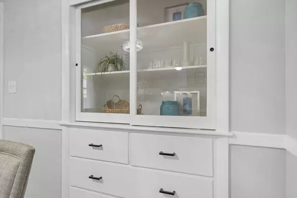 Maynard, MA 01754,7 Louise St