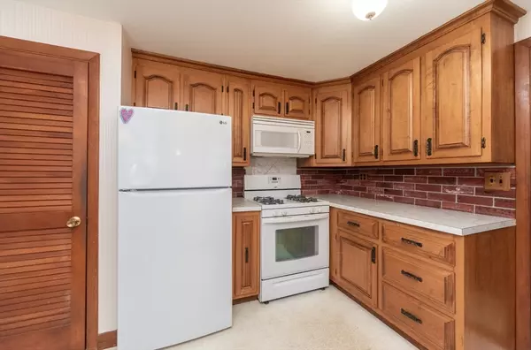 Bridgewater, MA 02324,12 Bridge St