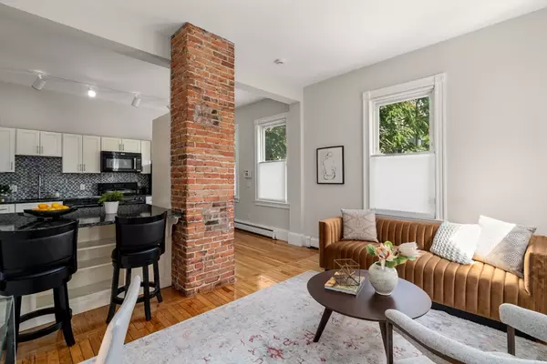Cambridge, MA 02139,392 Norfolk St #1