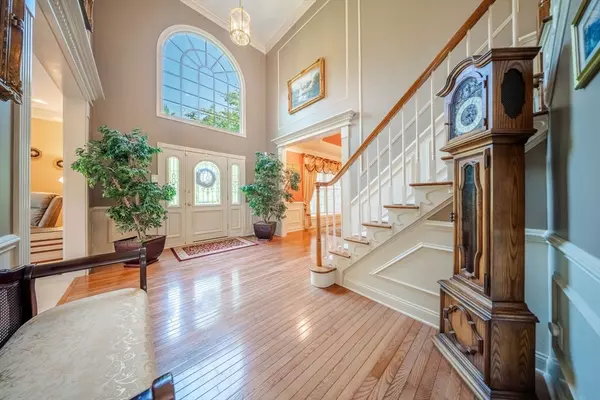 Holliston, MA 01746,169 Pinecrest Rd