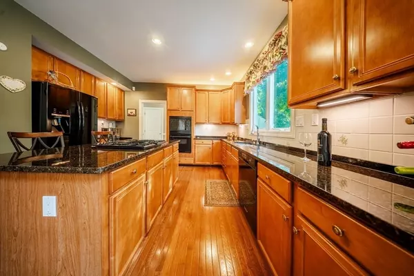 Holliston, MA 01746,169 Pinecrest Rd