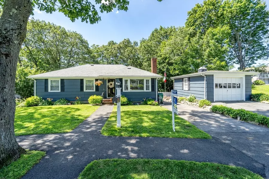 20 Oak Ridge Cir, Lynn, MA 01904