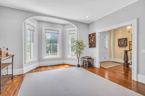 Newton, MA 02466,153 Hancock St