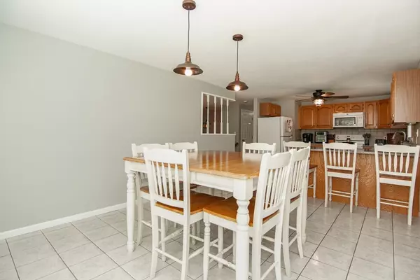 Hubbardston, MA 01445,3 Plum Tree Lane