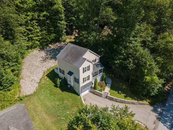 Charlton, MA 01507,208 Sunset Dr
