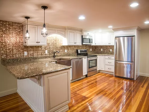 Plymouth, MA 02360,6B School St #6B