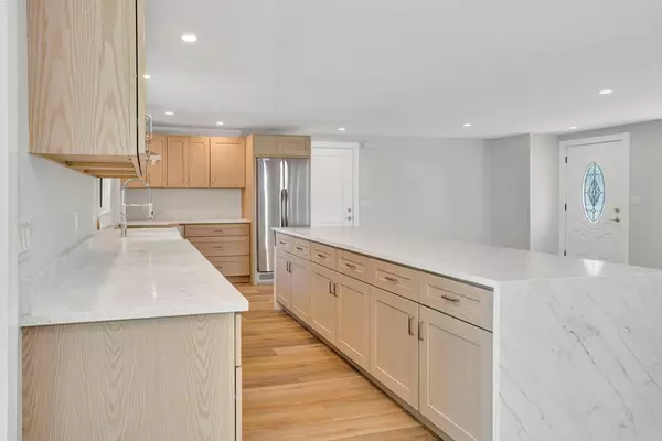 Beverly, MA 01915,3 Exeter Rd