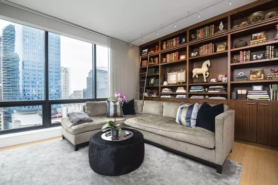 45 Province St #1803, Boston, MA 02108