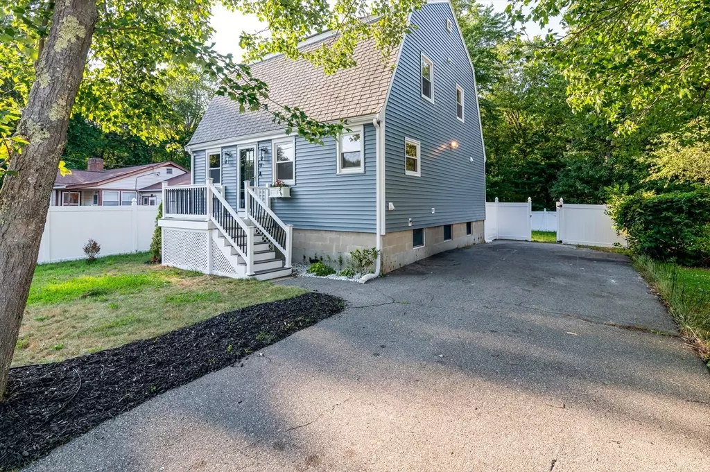 Holbrook, MA 02343,31 Teed Rd