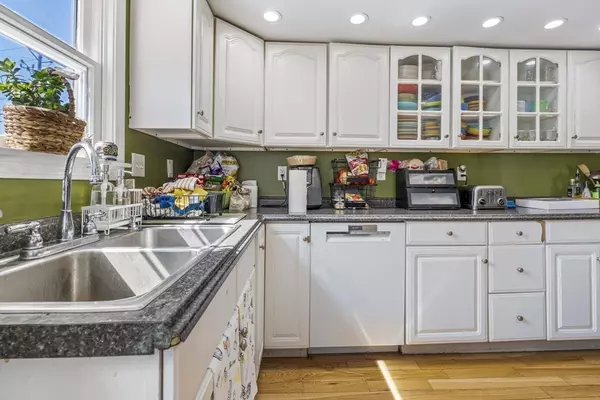 Newburyport, MA 01950,138 Low Street