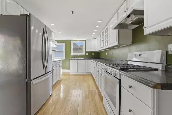 Newburyport, MA 01950,138 Low Street