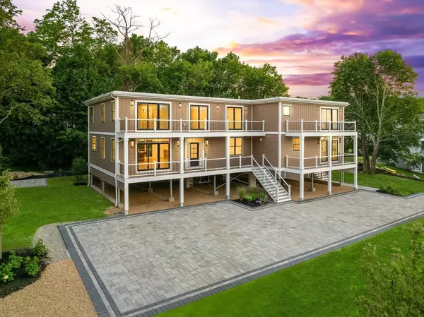3 Colburn St #2, Gloucester, MA 01930