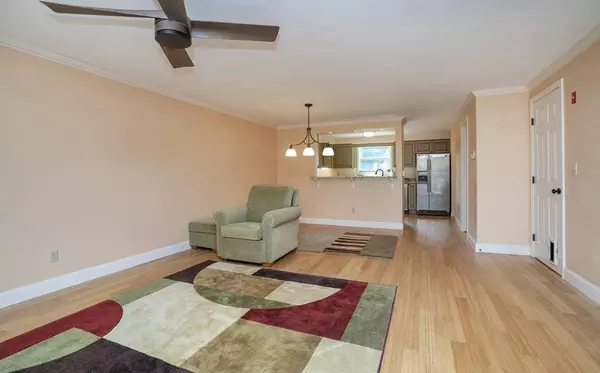 Amesbury, MA 01913,11 Whittier Meadows Dr #11