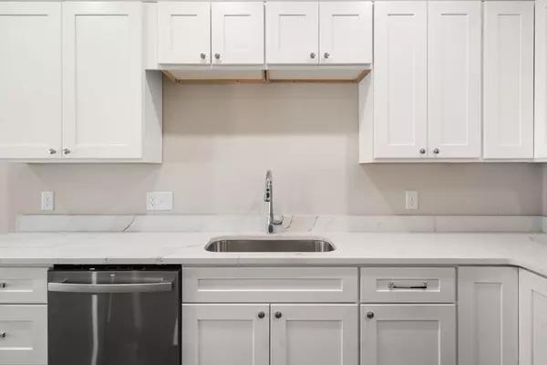 Worcester, MA 01606,30 Danielles Way