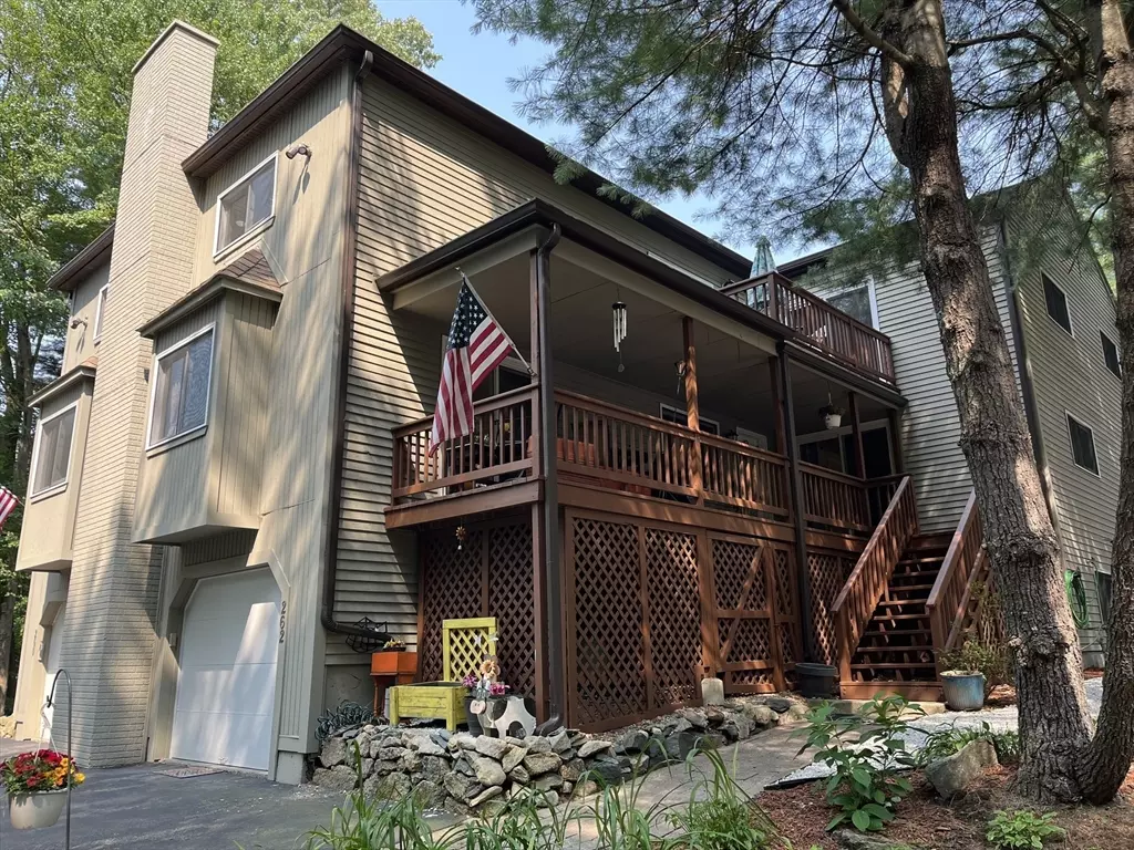 Ashland, MA 01721,262 Captain Eames Circle #262
