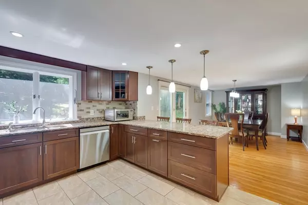Wayland, MA 01778,260 Cochituate Rd