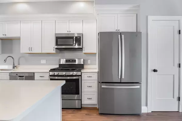 Norwood, MA 02062,868 Washington St #868