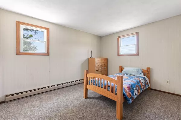 Spencer, MA 01562,62 Meadow Rd