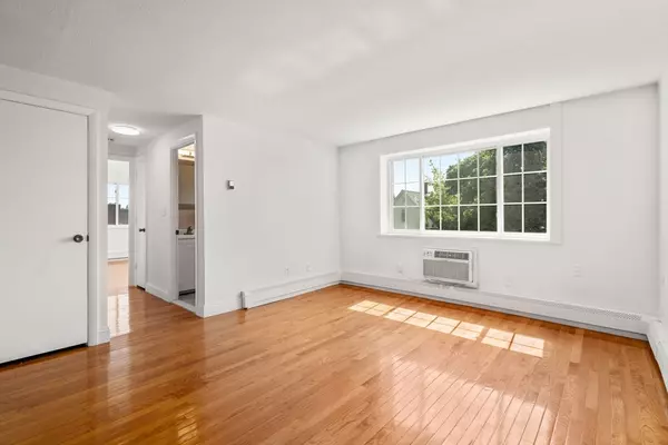 Everett, MA 02149,15 Staples Avenue #41