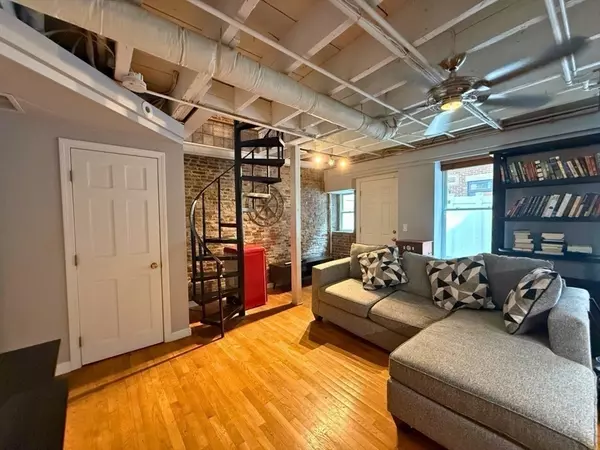 34 Sheafe St #1, Boston, MA 02113