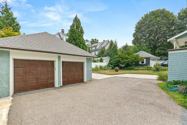 Winchester, MA 01890,5 Bacon St